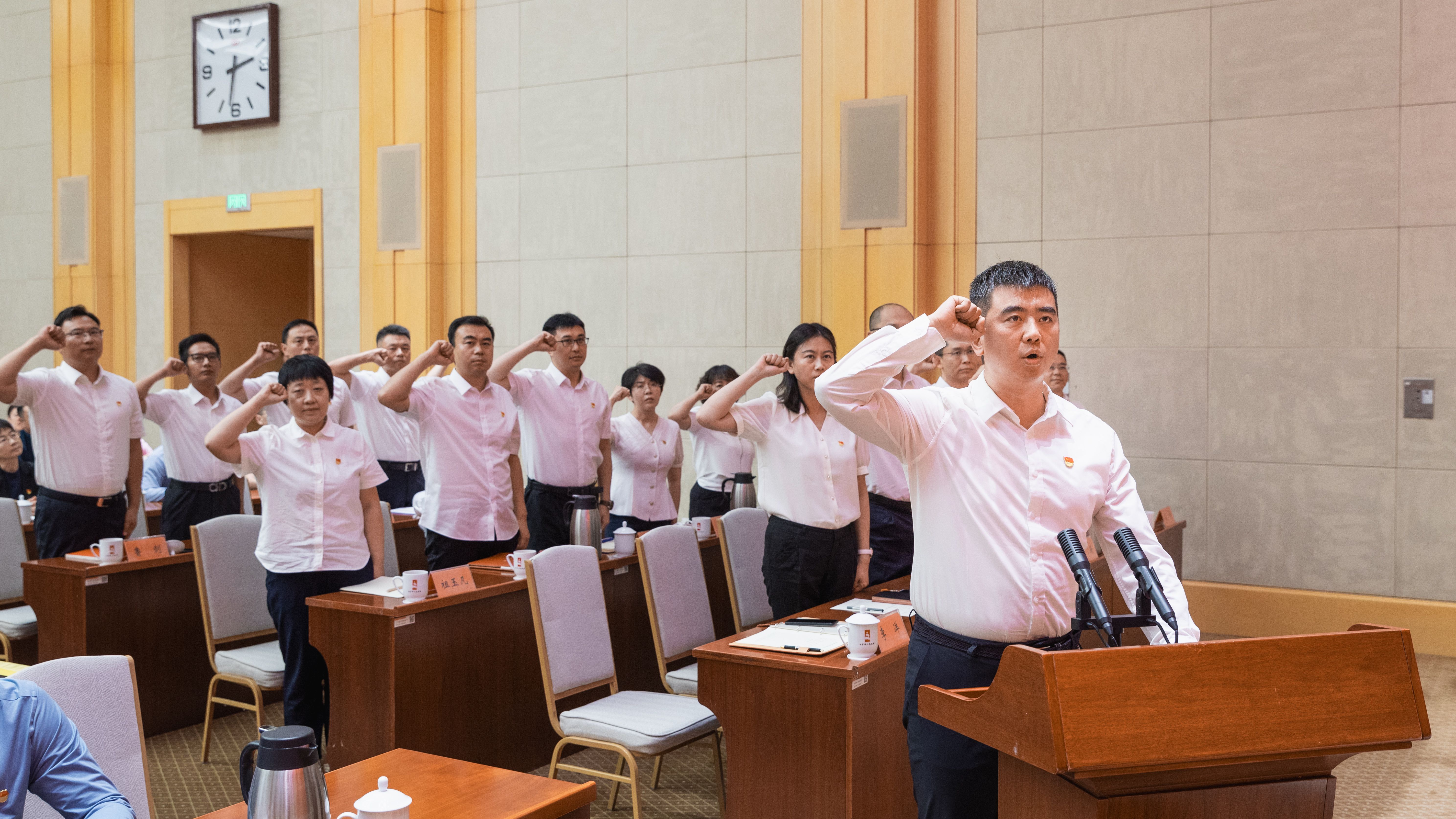 2025年新任职干部进行宪法宣誓 2025年新任职干部进行宪法宣誓